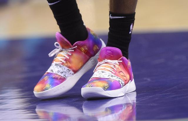 中超降级队换帅风波：洋帅黯然离场，菜鸟能否逆袭？