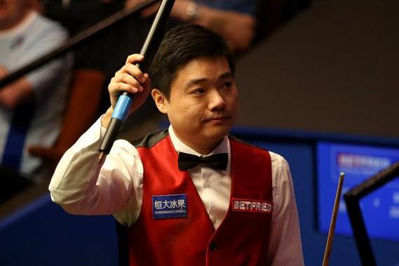 米利唐：对自己在右后卫的发挥很满意；巴西队防守有明显进步